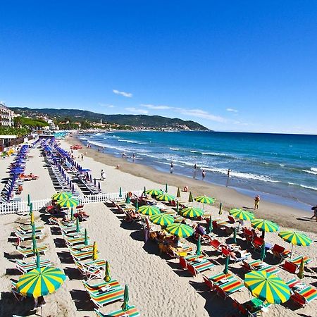 Casa Vacanze Orchidea Leilighet Diano Marina Eksteriør bilde